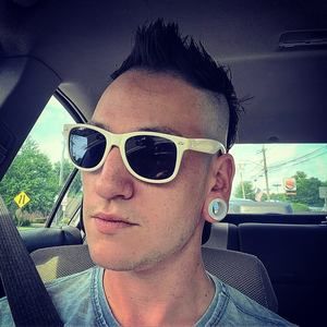 Meet your Posher, Eric